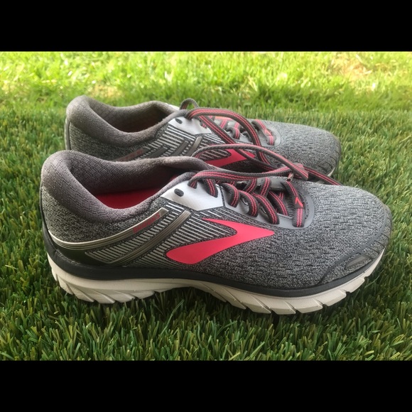 brooks adrenaline gts 18 size 6